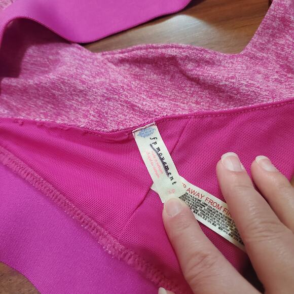 Free People FP Movement Just Breathe Sports Bra Women's Size Small Hibiscus Pink - Picture 10 of 13